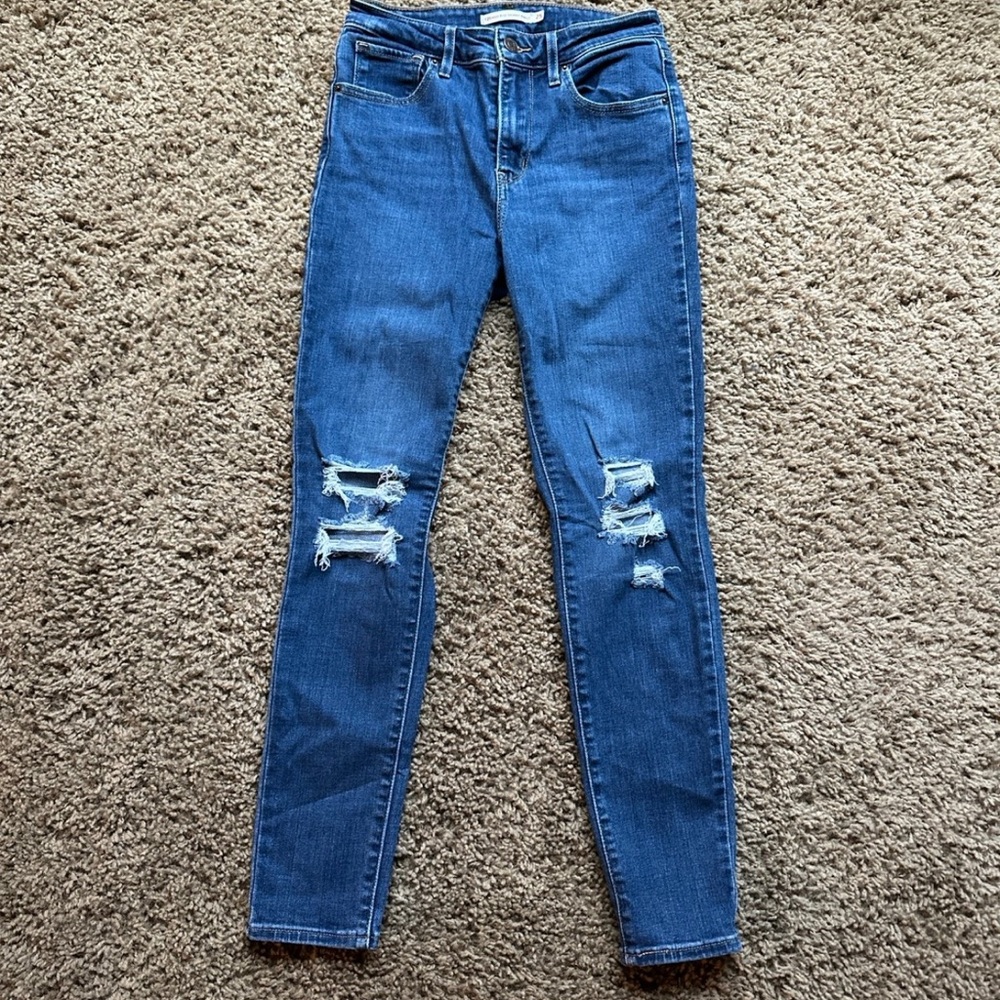 Levis 701 Jeans